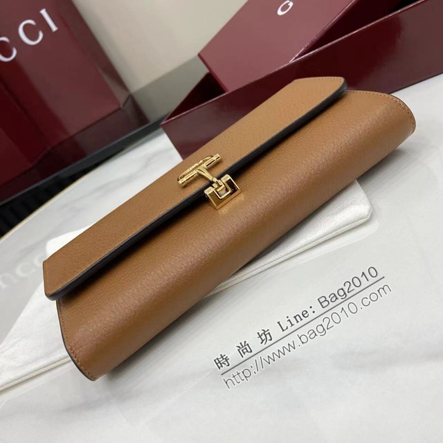 Gucci專櫃古馳最新款Softbit系列大號半馬銜扣翻蓋長錢包 jh2963型號：828147